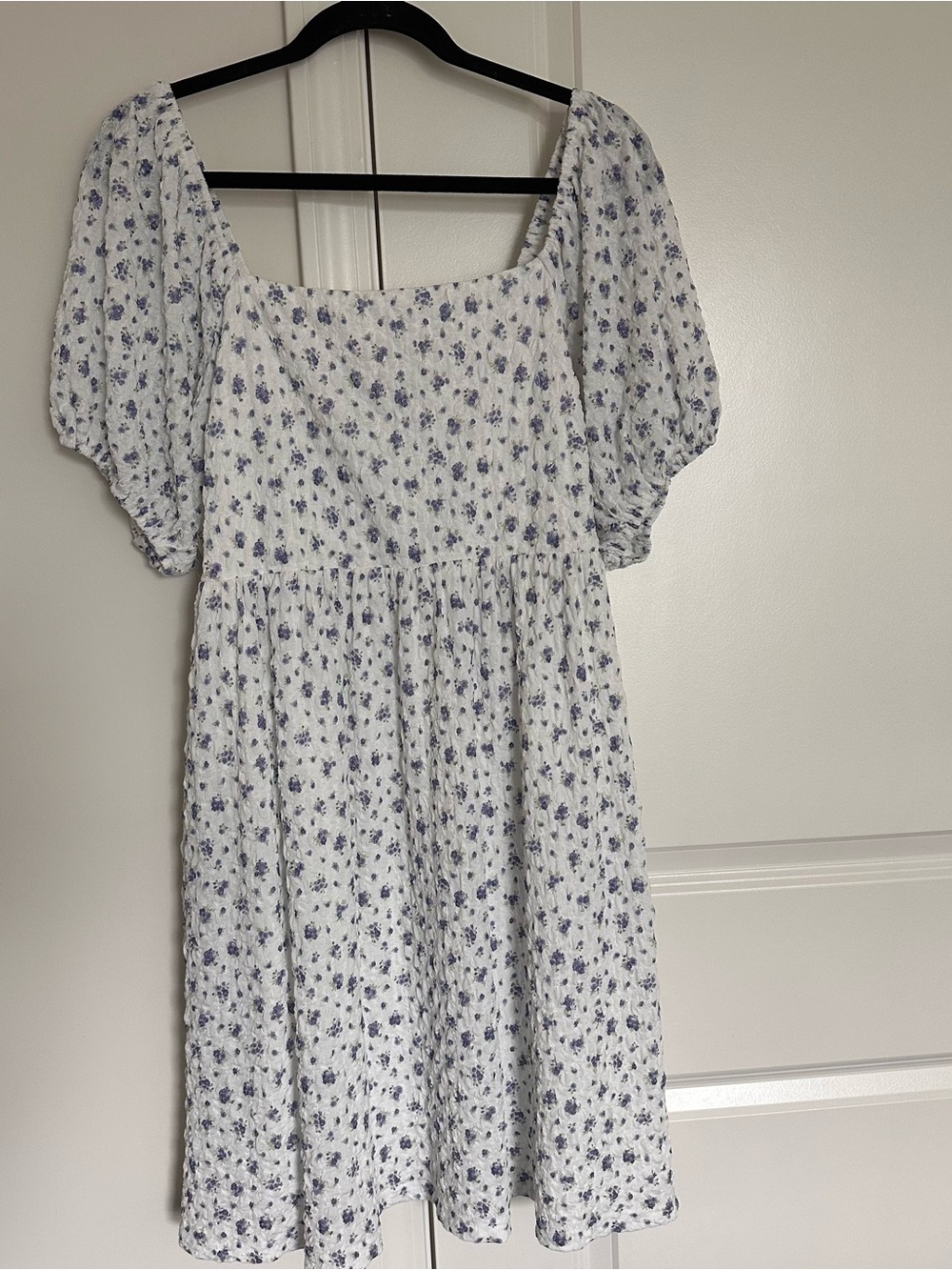 ARULA White Mini Dress with Blue Floral Print and Puff Sleeves